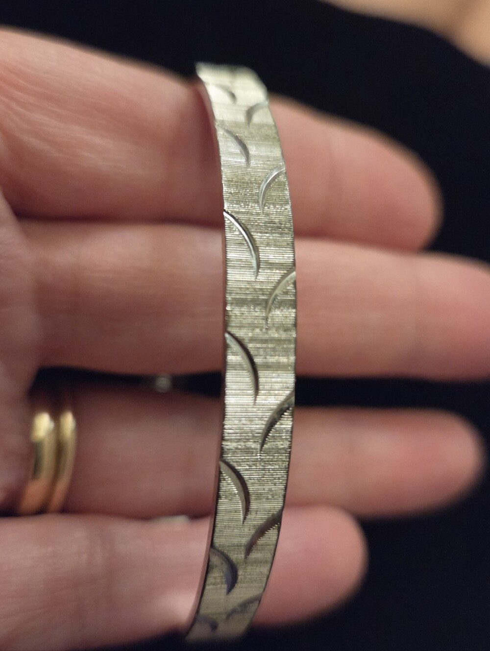 Vintage Signed Crown Trifari 1970's Silver Tone 1970's Etched Bangle Bracelet